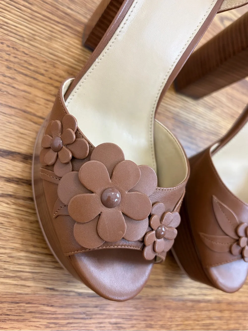 MK Flora Appliqué Tan Leather Platform Sandal (10)